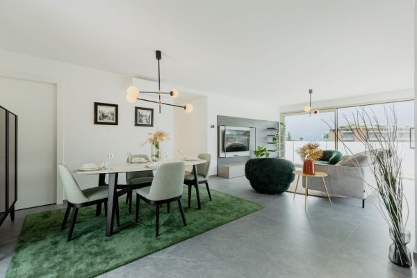 5 façons dont une suspension xxl enrichit un salon ouvert